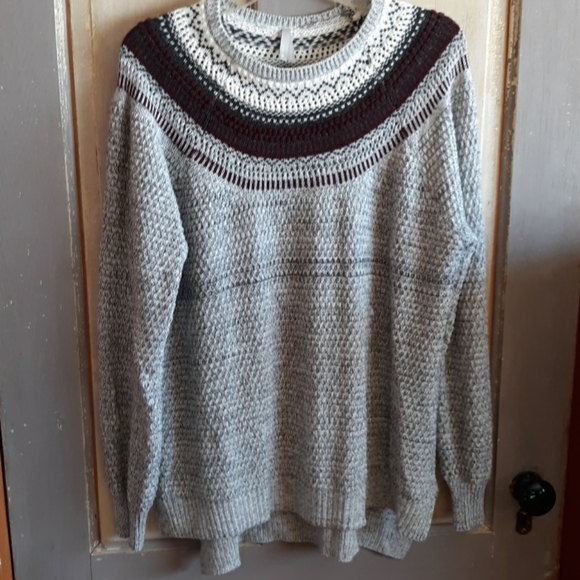 Vanity Sweaters - Vanity Sweater Gray and Black With Detail Collar